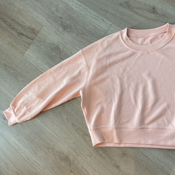 Lululemon Perfectly Oversized Cropped Crew - Picture 2 of 5